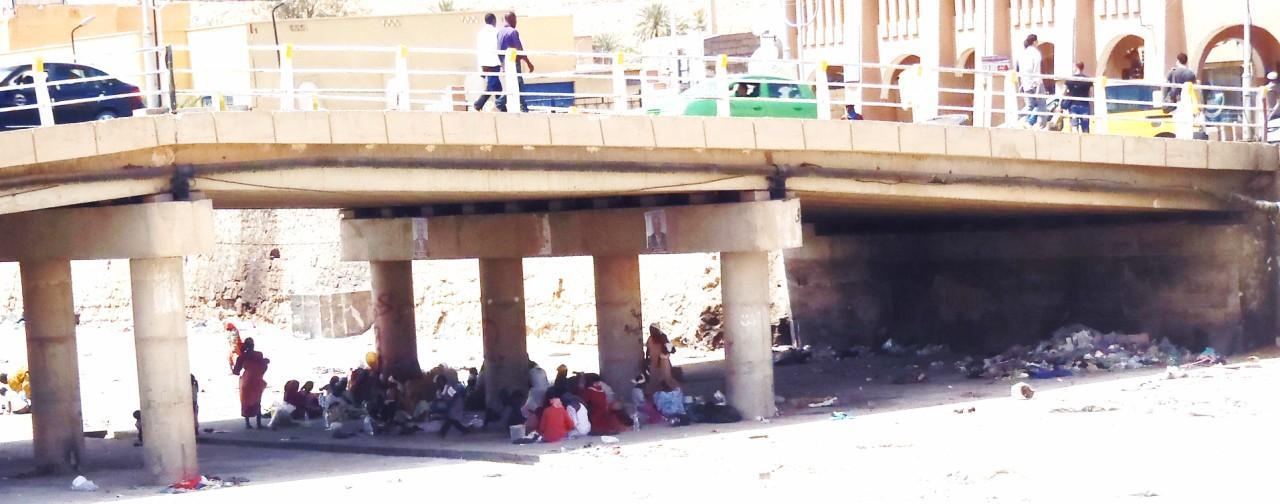 migrants sous le pont